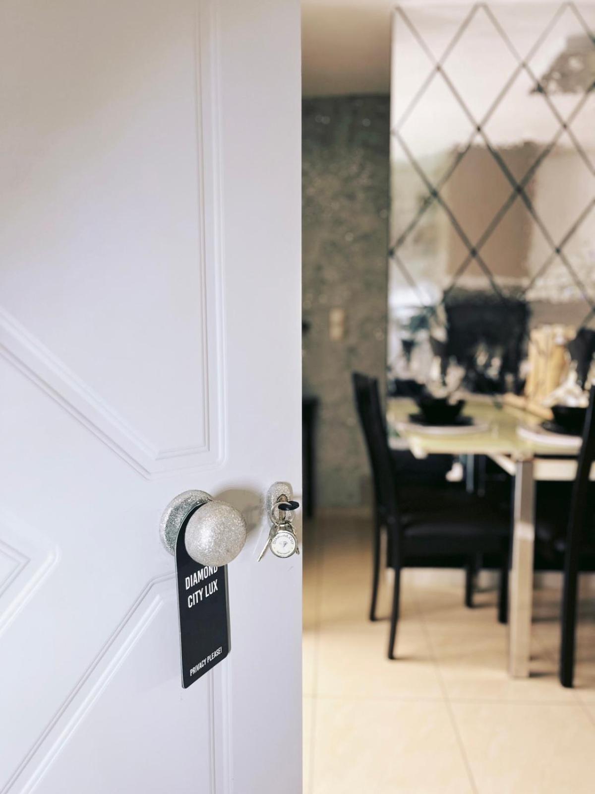Diamond City Lux Apartment Аргостолион Экстерьер фото